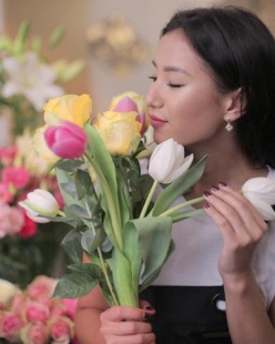 Let us create a unique floral arrangement with your choice of colors and tones.

Bold: Eye catching and vibrant colors designed to stand out and be visually stimulating. Examples include: Red, orange, bright green, bright blue, purple and yellow.

Pastels: These colors are softer and gentler in tone. Examples include: Pinks and baby blue,as well as mint green, peach, periwinkle, and lavender.

Earth Tones: These are colors are typically thought to be "natural."  Examples include: <span style="font-weight: 400;">Rust, marigold, deep navy, burnt sienna brown, terracotta, sage, turmeric=any of the deep browns,reds, yellows and oranges that are considered natural.</span>

White/White+ Accent colors: A monochromatic combination of white or white+accent colors. Please note if you'd like either pure white or white+the accent color(s) that you'd prefer.

Bright & Colorful: As the name suggests, a combination of a variety of colors designed to be visually striking and appealing. Please note the colors you'd prefer.

Seasonal: A mix of the most beautiful blooms and colors of the current season (Spring, Summer, Fall or Winter).

&nbsp;